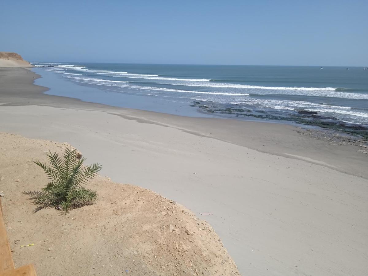 Готель Chicama Surf Camp Малабріго Екстер'єр фото